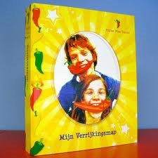 de map die een deelnemende leerlingen krijgt.